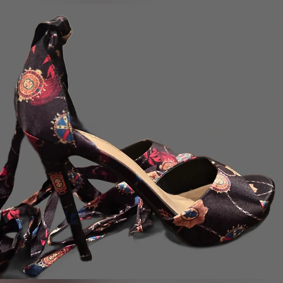 High Heel Wrap Around Sandals Size 9 - Picture 5 of 8